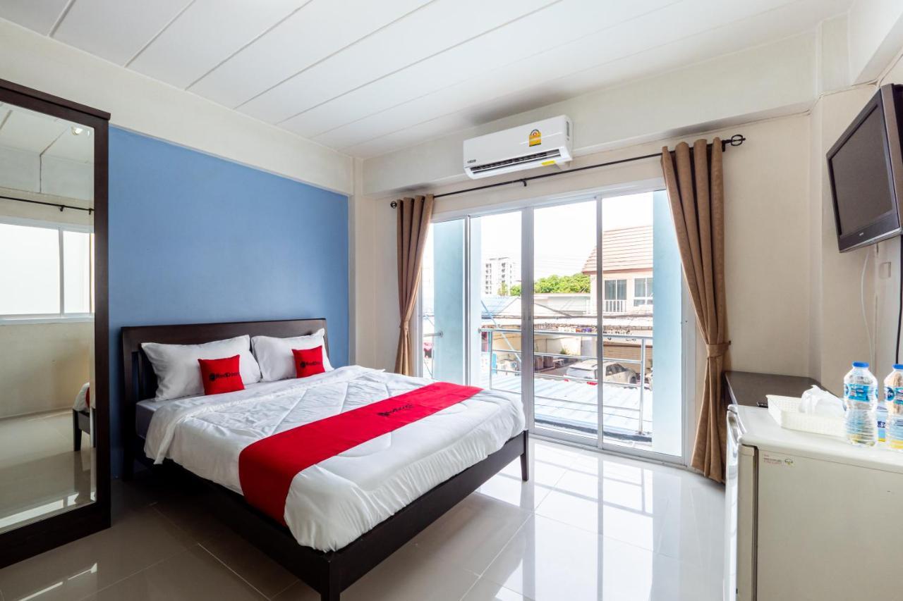 Si Fah At Bangsaen Hotel Ban Rong Khoei Esterno foto