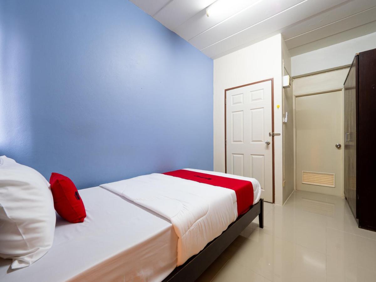 Si Fah At Bangsaen Hotel Ban Rong Khoei Esterno foto