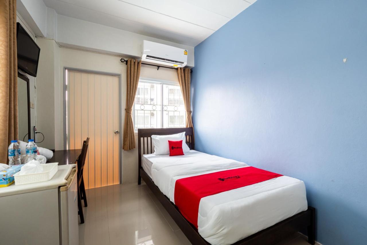 Si Fah At Bangsaen Hotel Ban Rong Khoei Esterno foto