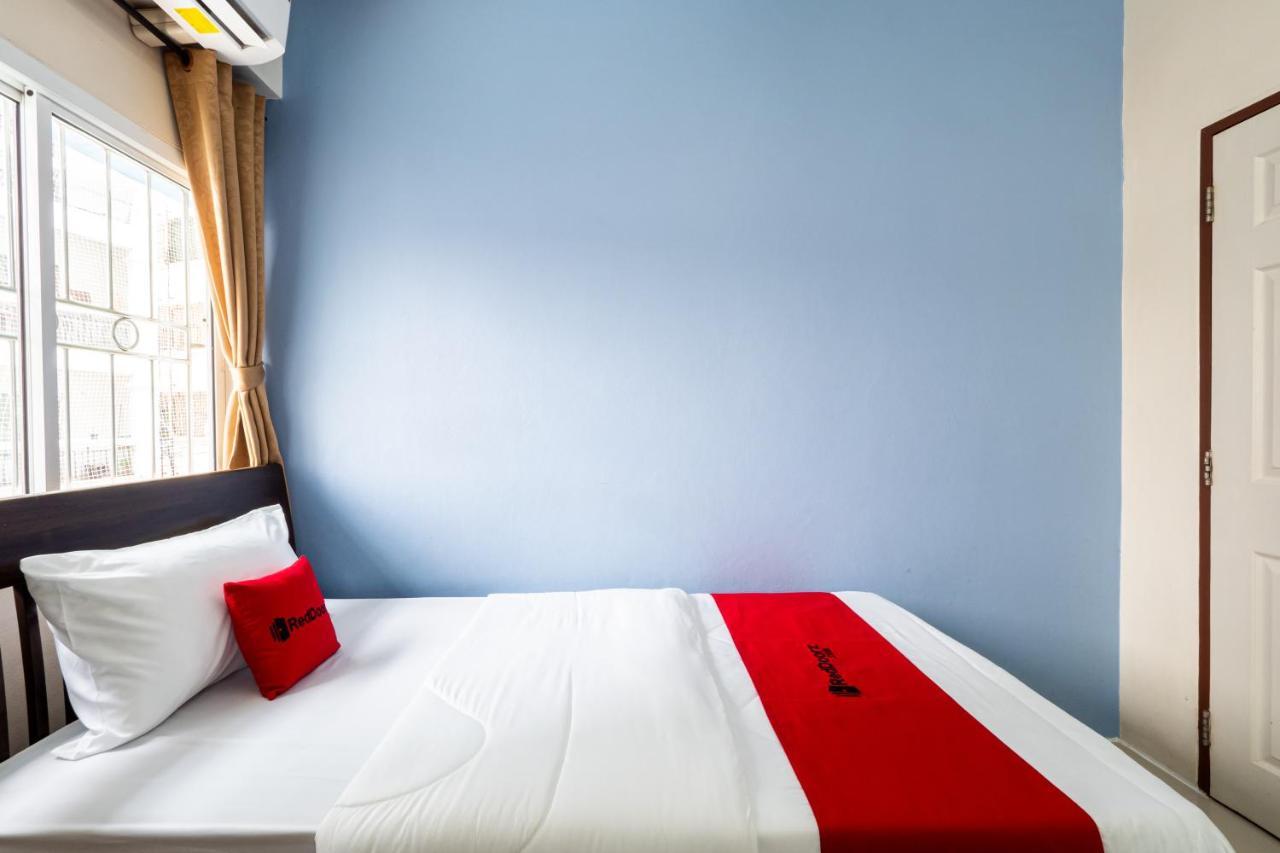 Si Fah At Bangsaen Hotel Ban Rong Khoei Esterno foto