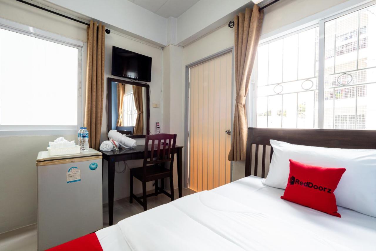 Si Fah At Bangsaen Hotel Ban Rong Khoei Esterno foto