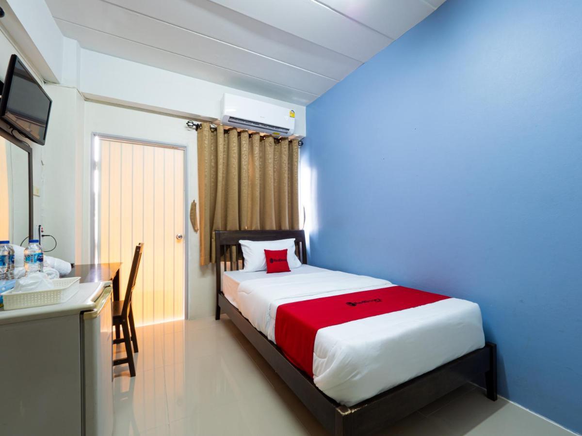 Si Fah At Bangsaen Hotel Ban Rong Khoei Esterno foto