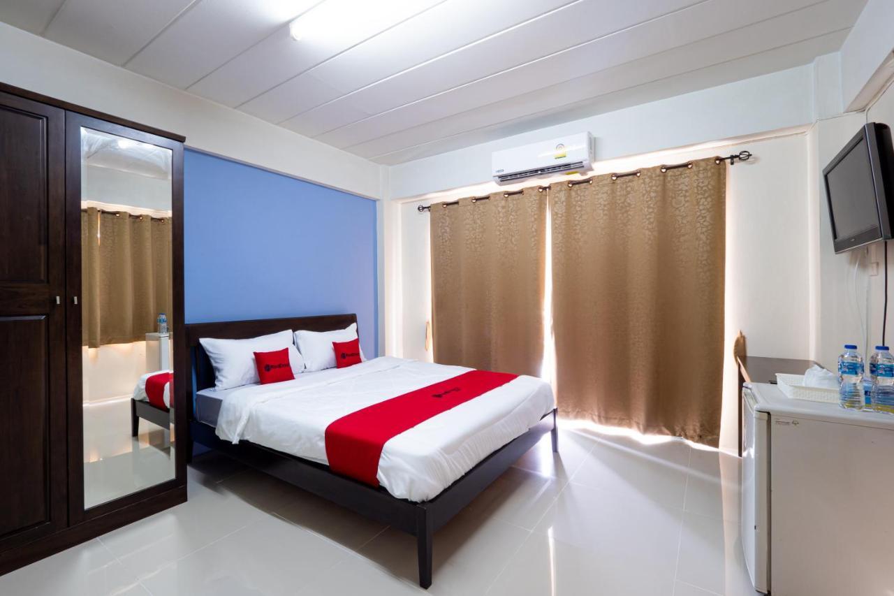 Si Fah At Bangsaen Hotel Ban Rong Khoei Esterno foto