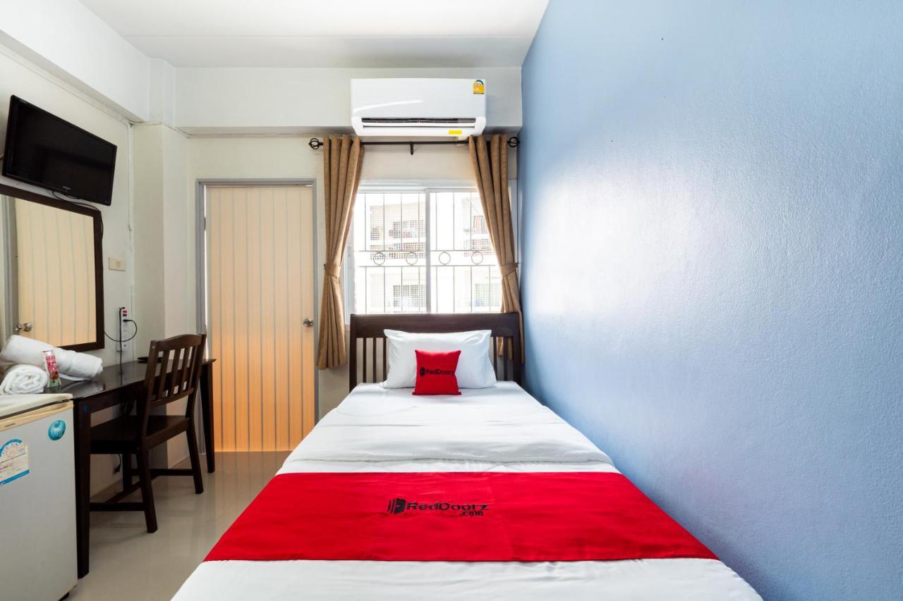 Si Fah At Bangsaen Hotel Ban Rong Khoei Esterno foto