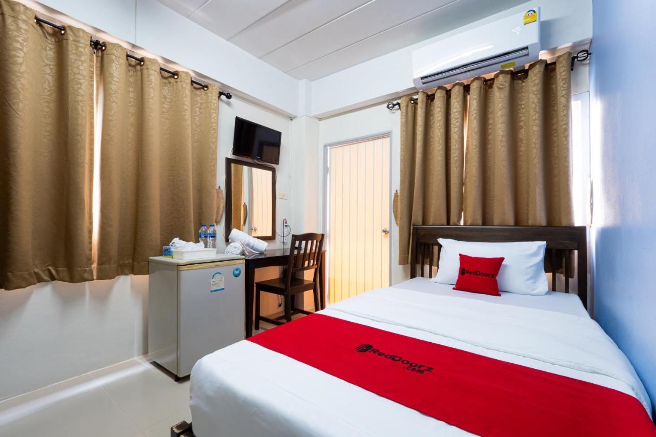 Si Fah At Bangsaen Hotel Ban Rong Khoei Esterno foto